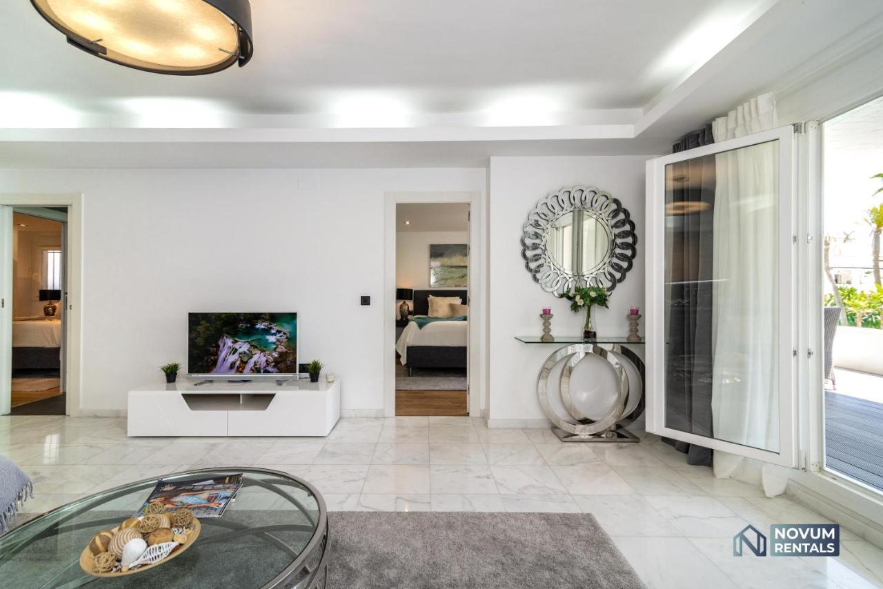 Luxurious Beachside In The Heart Of Puente